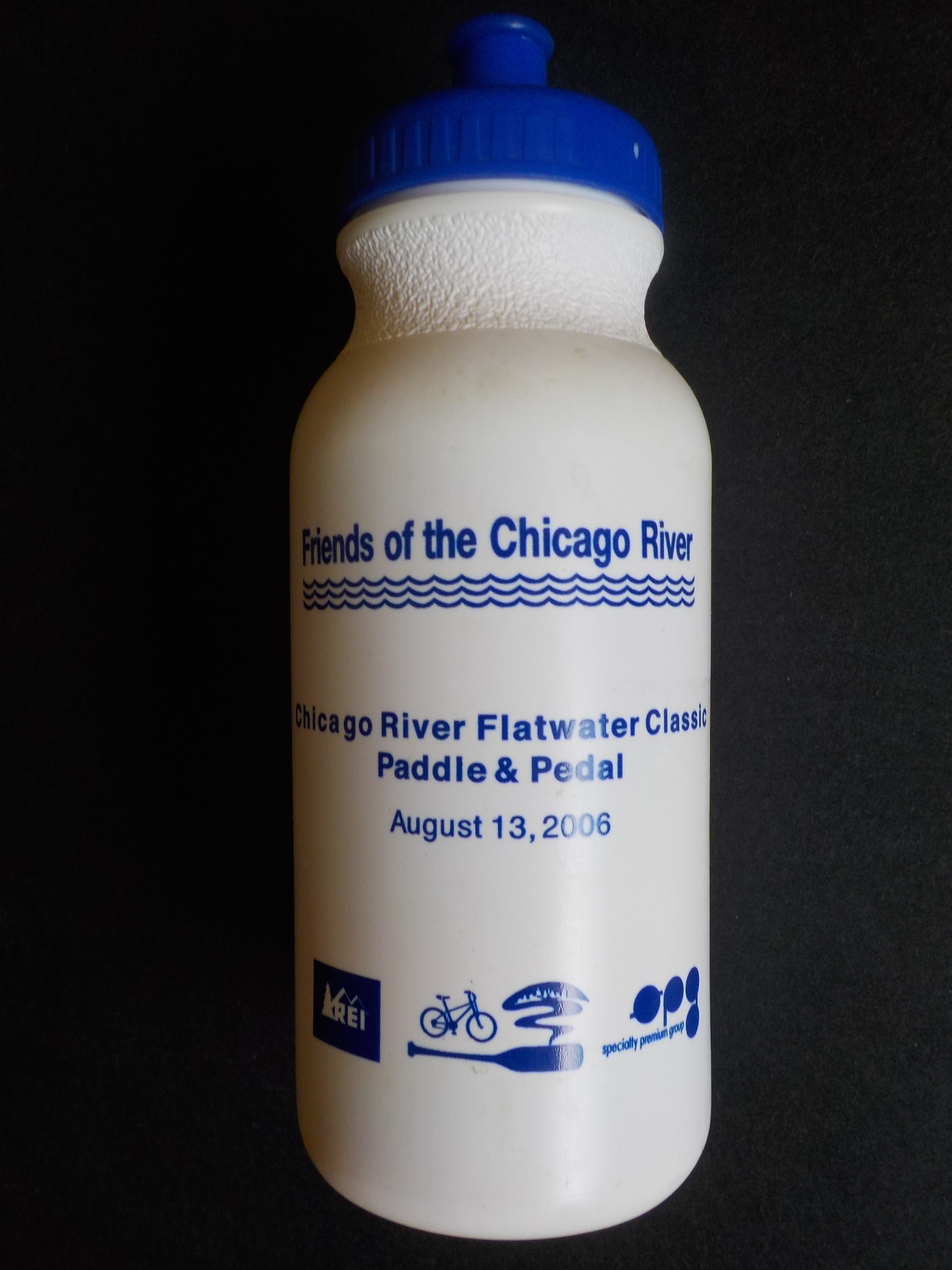 Friends of Chicago River water bottle
